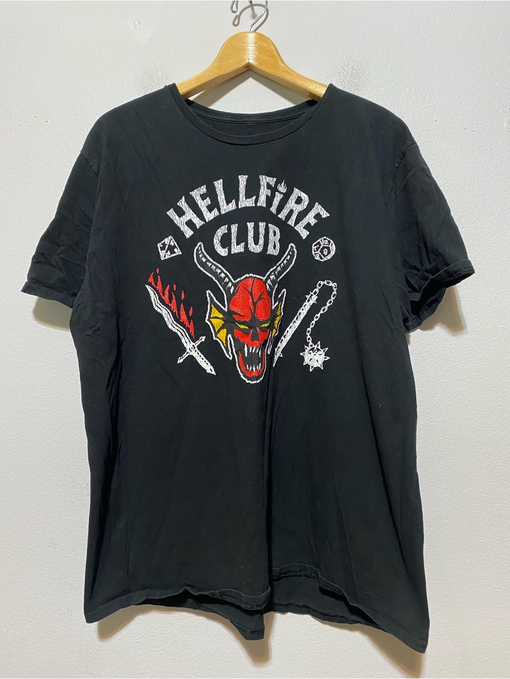 Official Netflix Stranger Things Women's XL Black Hellfire Club T Shirt